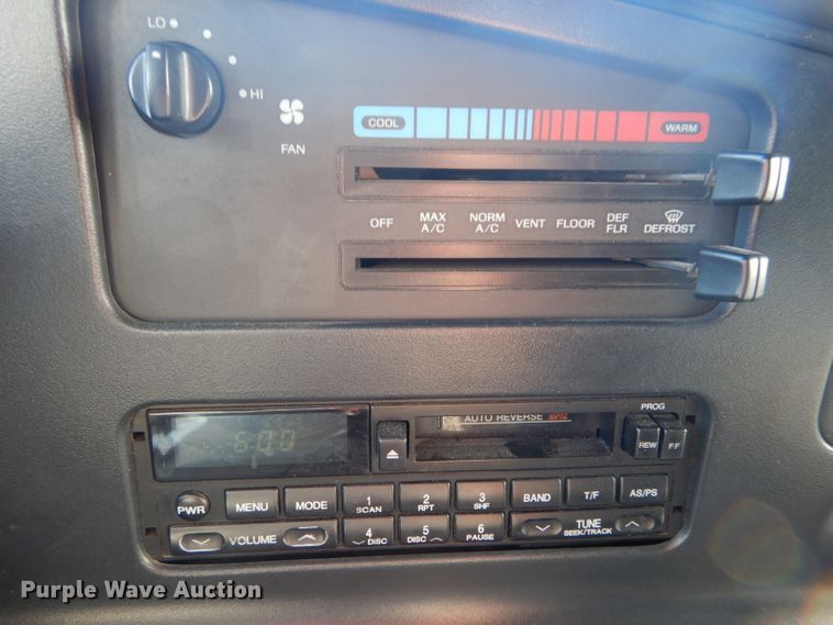 image for item DH6371 1994 Ford Econoline E350 ambulance