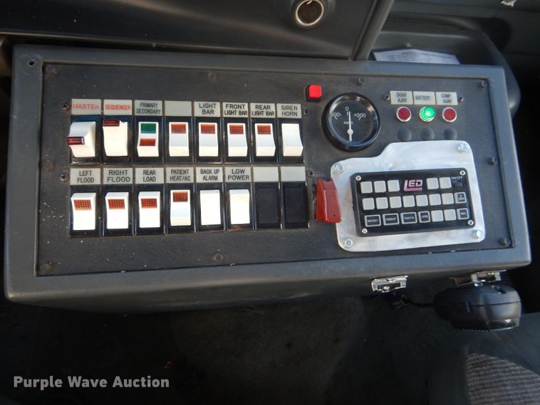 image for item DH6371 1994 Ford Econoline E350 ambulance