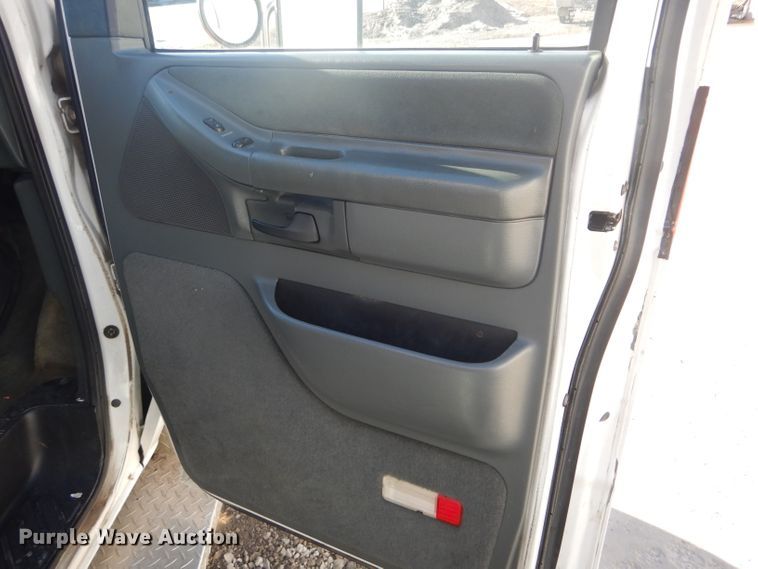 image for item DH6371 1994 Ford Econoline E350 ambulance