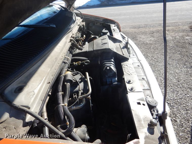 image for item DH6371 1994 Ford Econoline E350 ambulance