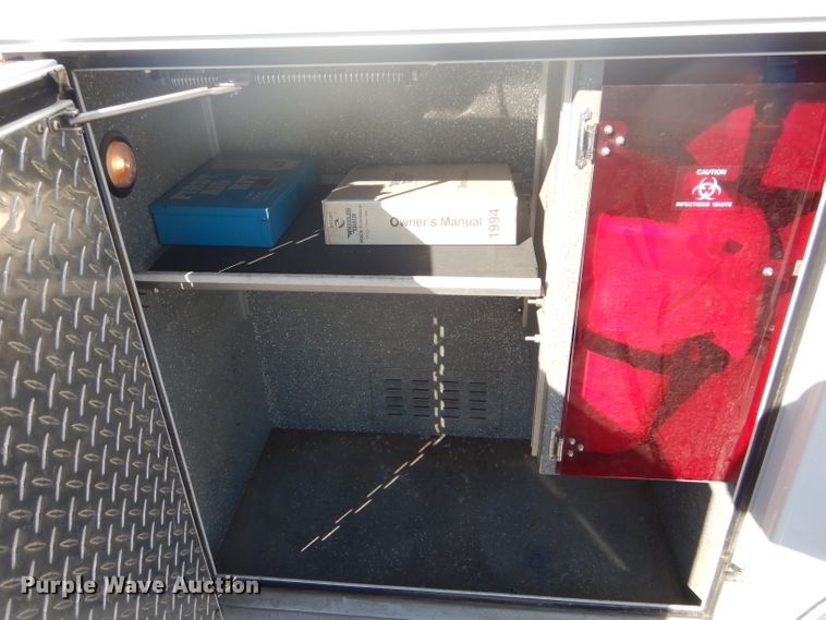 image for item DH6371 1994 Ford Econoline E350 ambulance