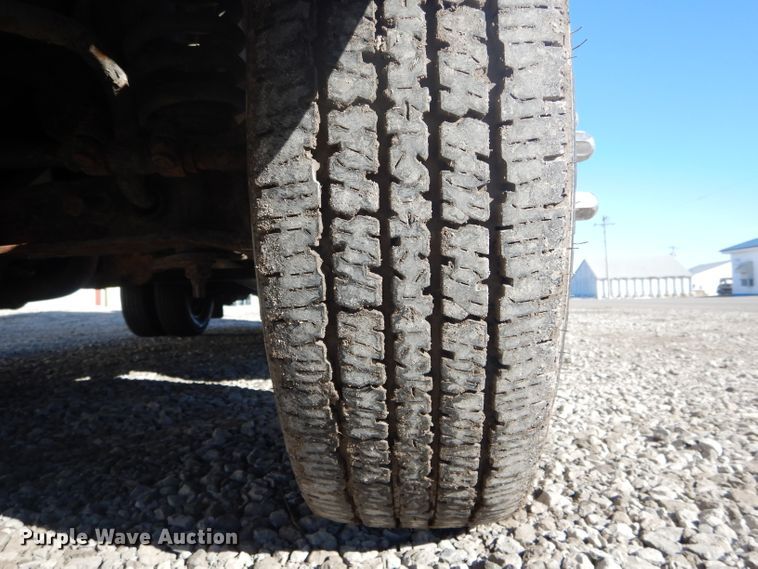 image for item DH6371 1994 Ford Econoline E350 ambulance