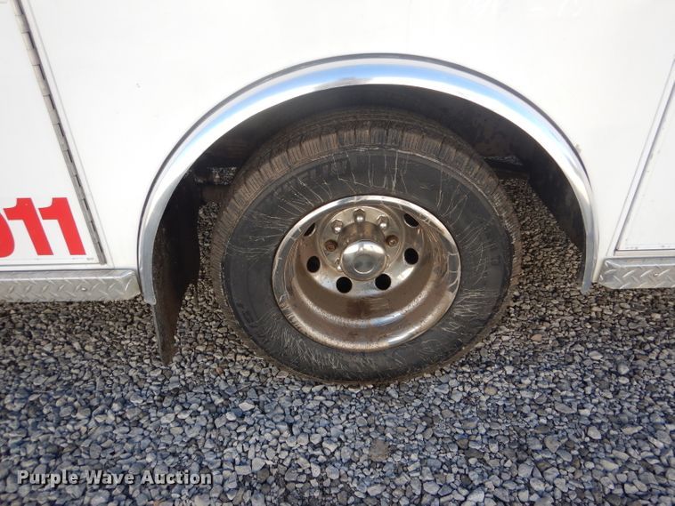 image for item DH6371 1994 Ford Econoline E350 ambulance