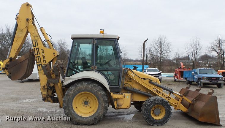 image for item DH7842 New Holland 555E backhoe