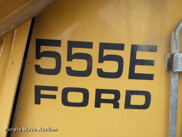 image for item DH7842 New Holland 555E backhoe