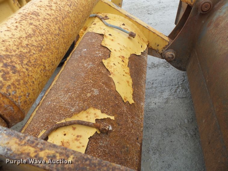 image for item DH7842 New Holland 555E backhoe