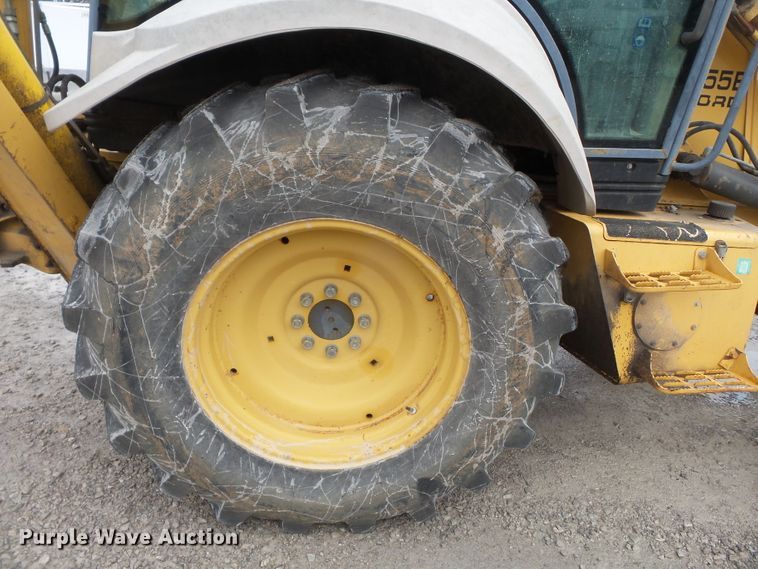 image for item DH7842 New Holland 555E backhoe