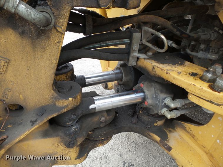 image for item DH7842 New Holland 555E backhoe