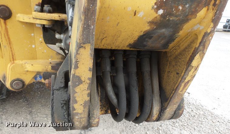 image for item DH7842 New Holland 555E backhoe