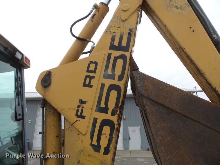 image for item DH7842 New Holland 555E backhoe