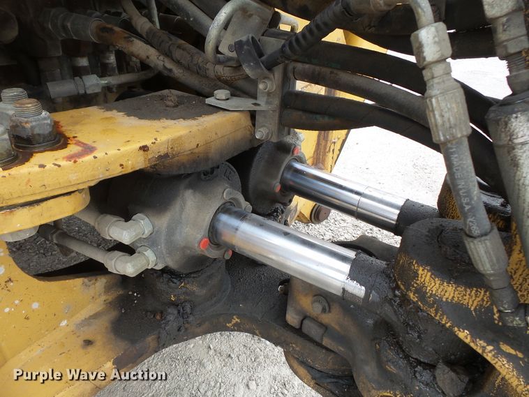 image for item DH7842 New Holland 555E backhoe