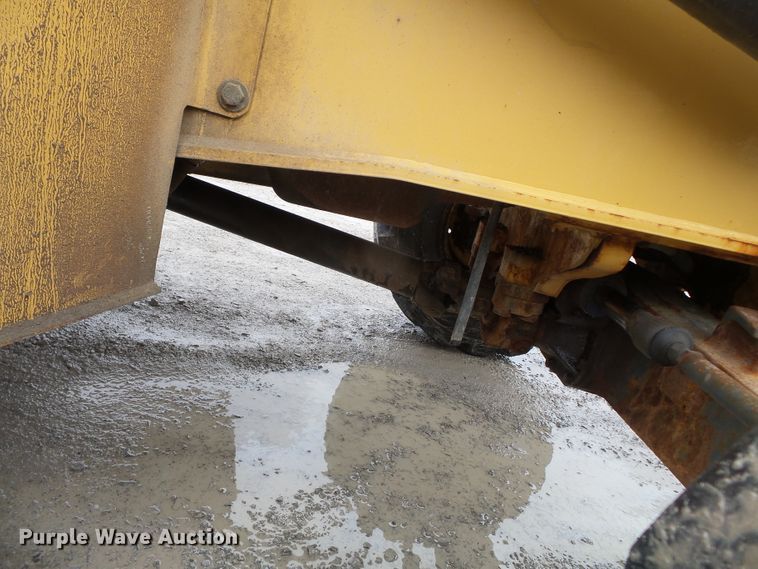 image for item DH7842 New Holland 555E backhoe