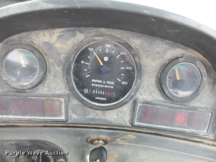 image for item DH7842 New Holland 555E backhoe