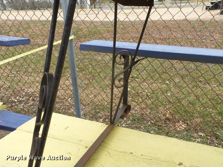 image for item DH7846 (12) picnic tables