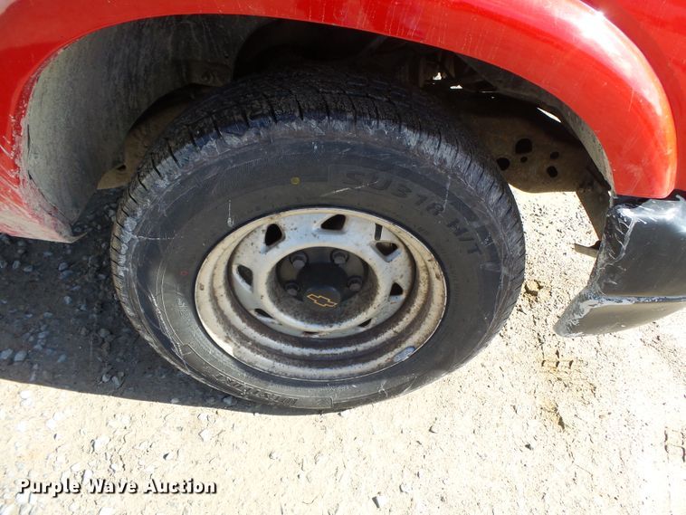 image for item DH7849 2002 Chevrolet S10 pickup truck