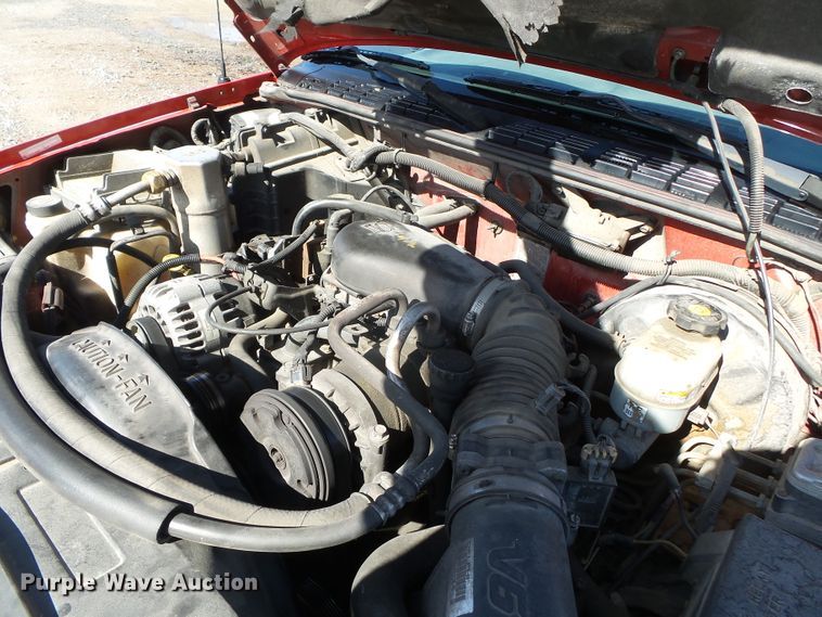 image for item DH7849 2002 Chevrolet S10 pickup truck