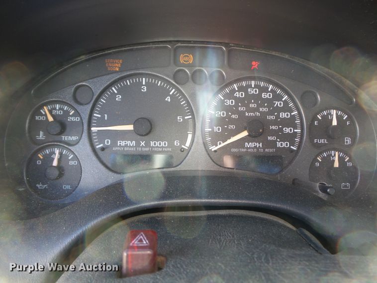 image for item DH7849 2002 Chevrolet S10 pickup truck