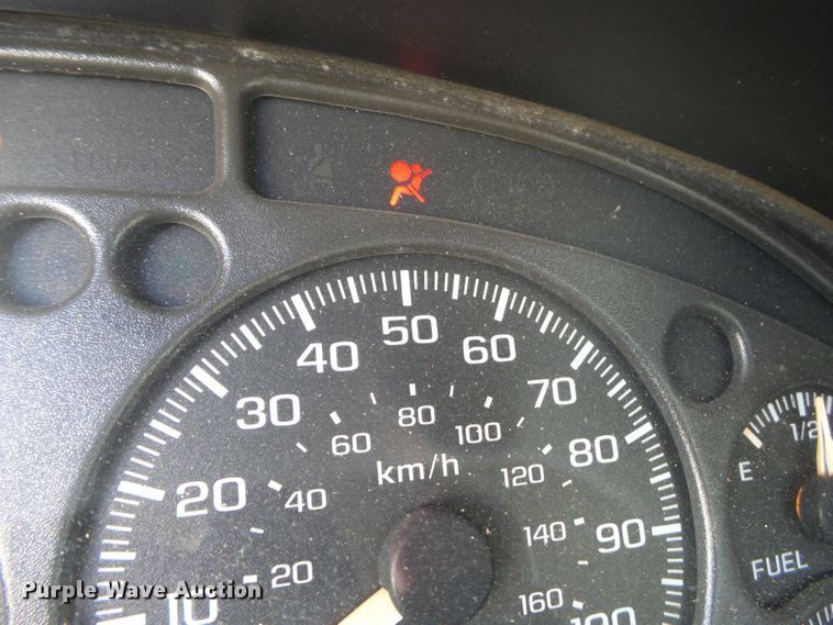 image for item DH7849 2002 Chevrolet S10 pickup truck