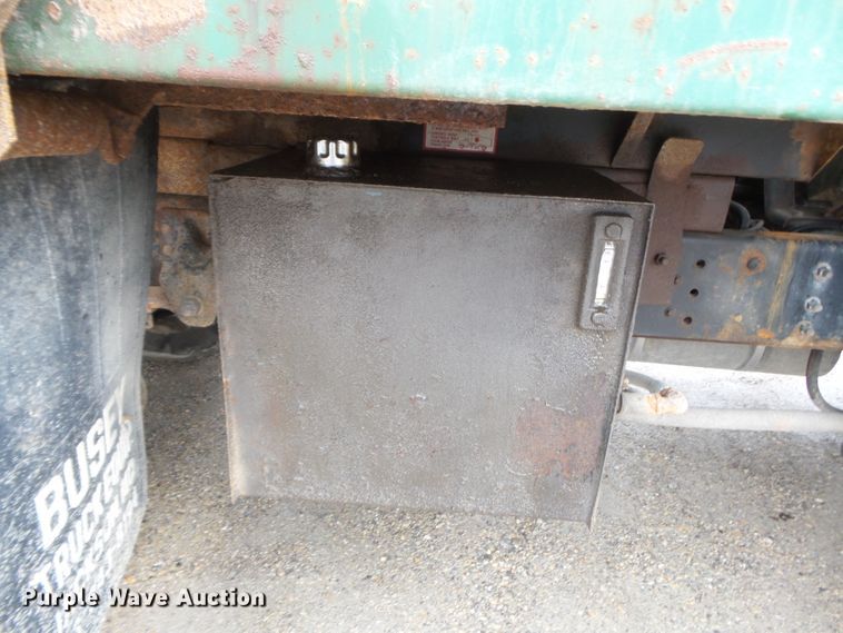 image for item DH7852 1997 GMC 8500 dump truck