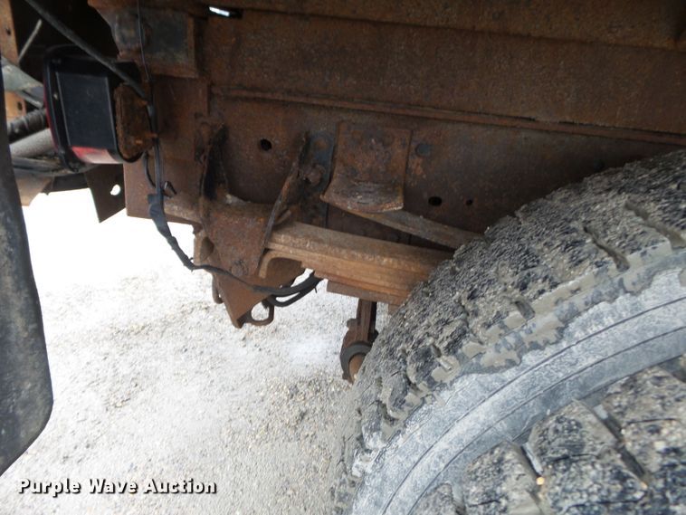 image for item DH7852 1997 GMC 8500 dump truck