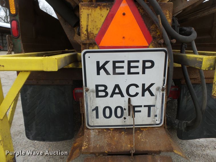 image for item DH7852 1997 GMC 8500 dump truck