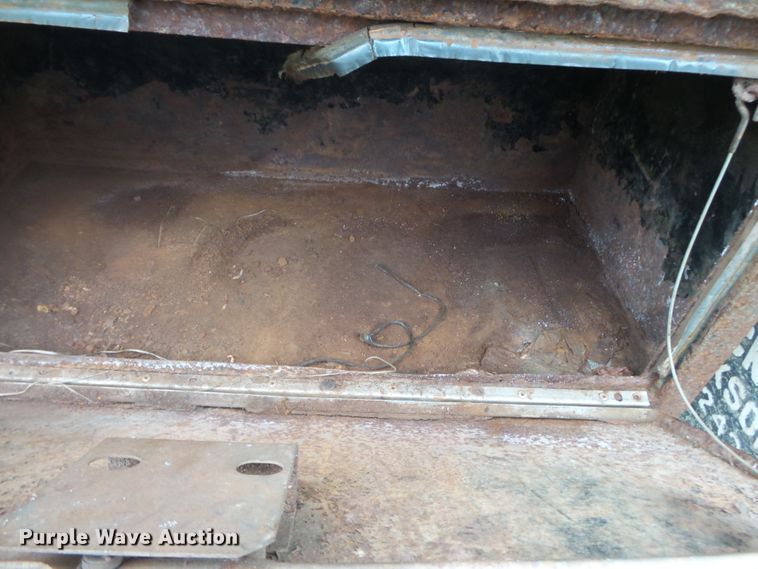 image for item DH7852 1997 GMC 8500 dump truck