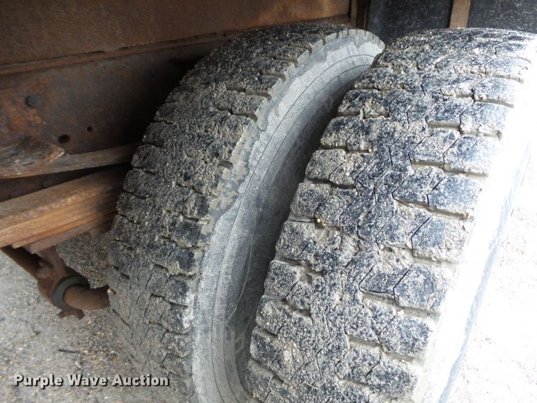 image for item DH7852 1997 GMC 8500 dump truck