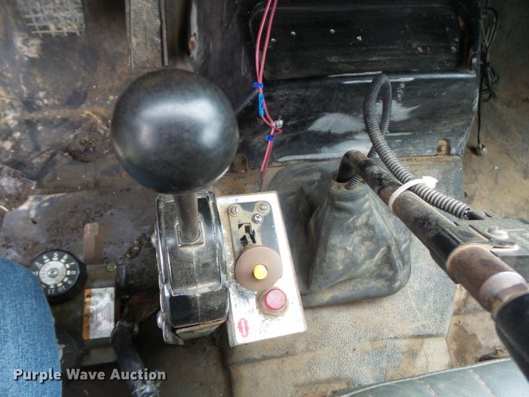 image for item DH7852 1997 GMC 8500 dump truck