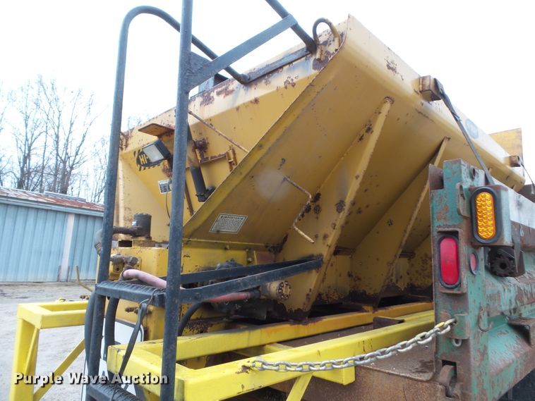 image for item DH7853 1996 GMC TopKick C6500 dump truck