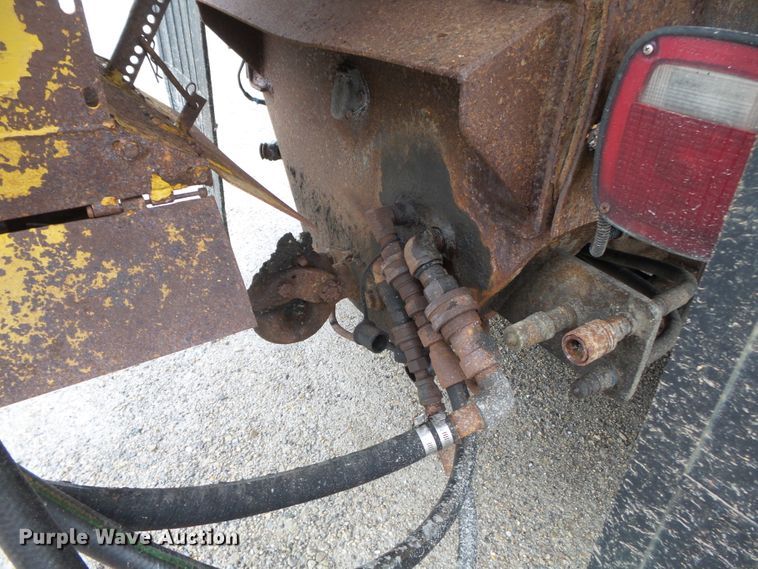 image for item DH7853 1996 GMC TopKick C6500 dump truck