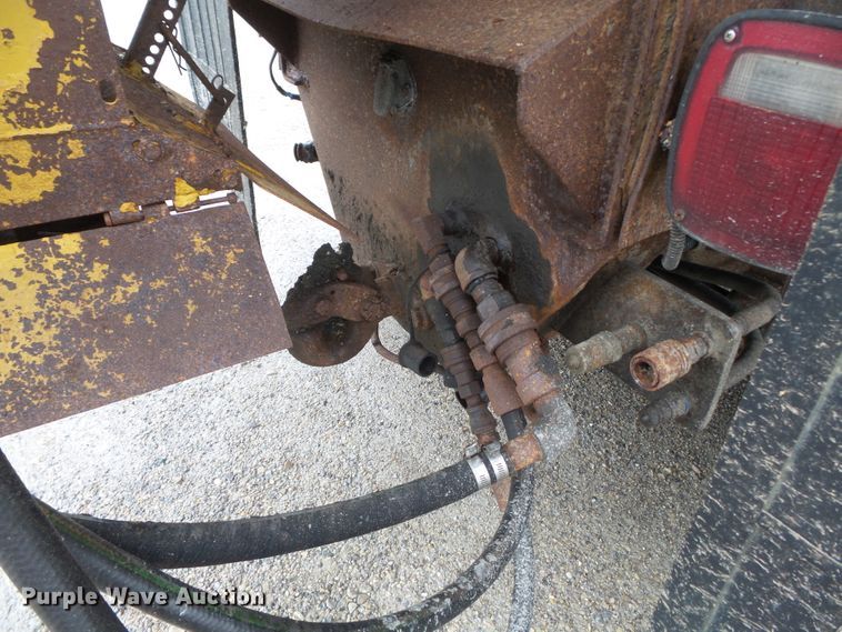 image for item DH7853 1996 GMC TopKick C6500 dump truck