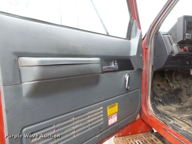 image for item DH7853 1996 GMC TopKick C6500 dump truck