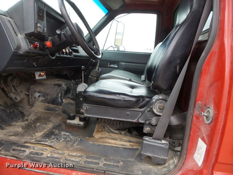 image for item DH7853 1996 GMC TopKick C6500 dump truck