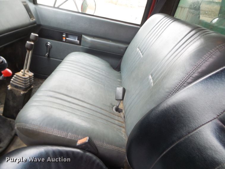 image for item DH7853 1996 GMC TopKick C6500 dump truck