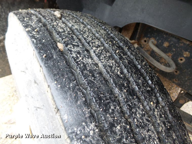 image for item DH7853 1996 GMC TopKick C6500 dump truck