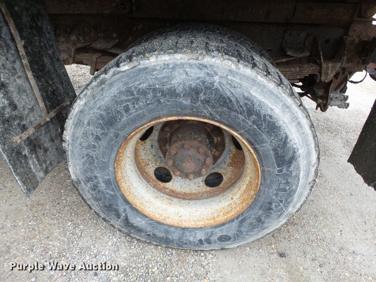 image for item DH7853 1996 GMC TopKick C6500 dump truck