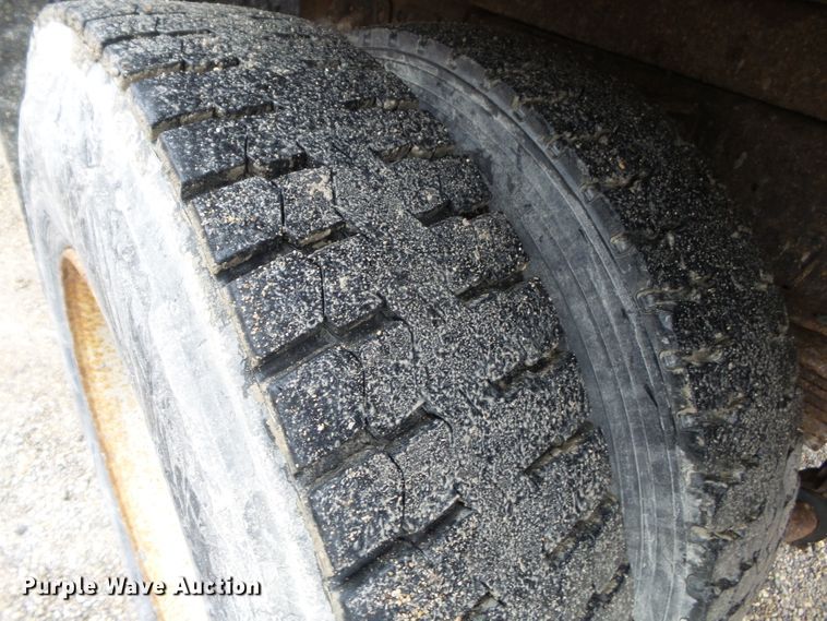 image for item DH7853 1996 GMC TopKick C6500 dump truck