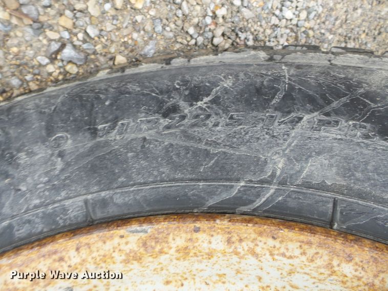 image for item DH7853 1996 GMC TopKick C6500 dump truck