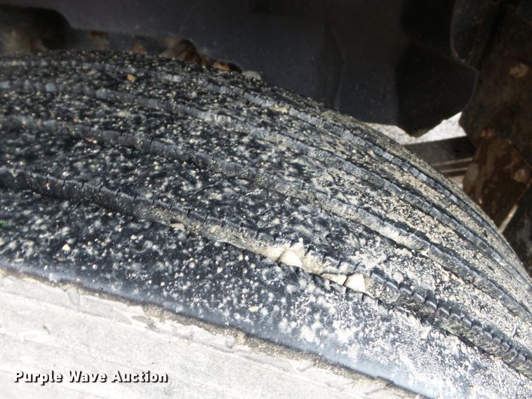 image for item DH7853 1996 GMC TopKick C6500 dump truck