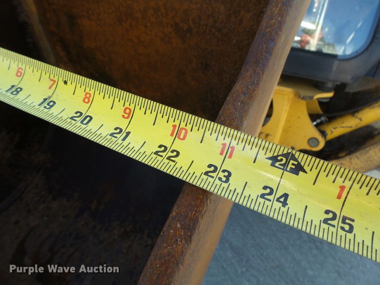 image for item DH7854 2000 John Deere 310SE backhoe