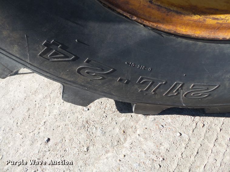 image for item DH7854 2000 John Deere 310SE backhoe