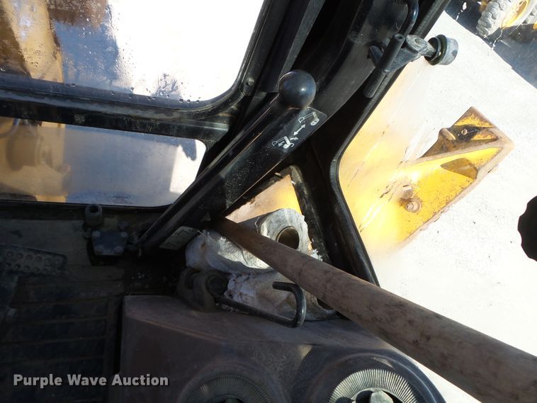 image for item DH7854 2000 John Deere 310SE backhoe