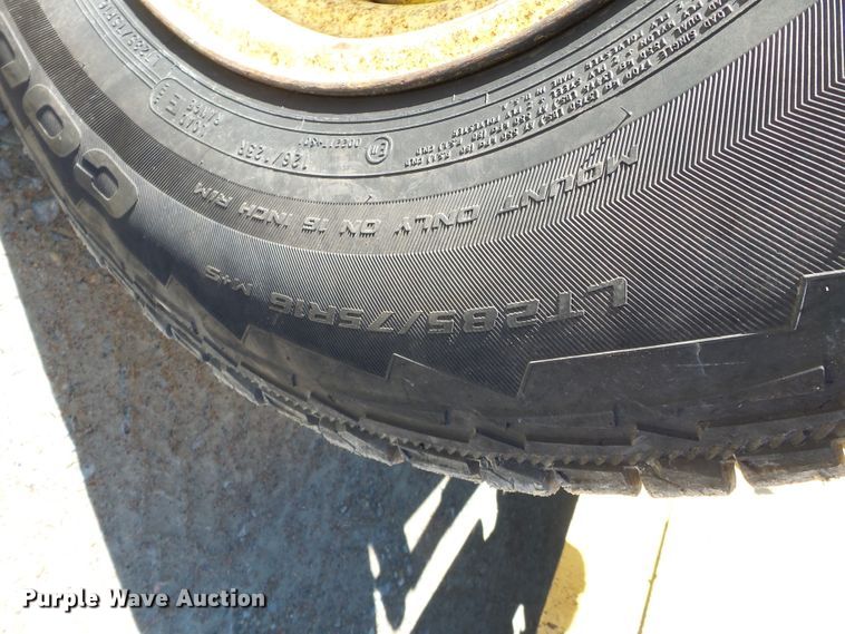 image for item DH7855 2003 John Deere 6420 tractor