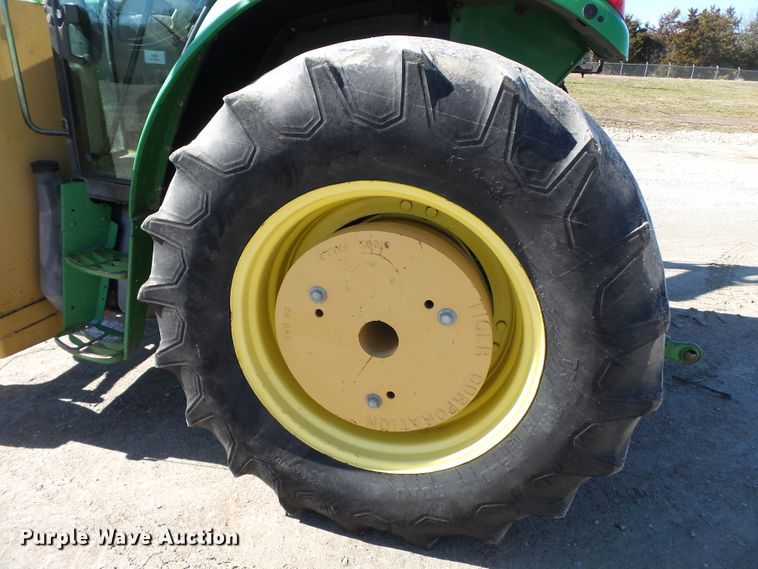 image for item DH7855 2003 John Deere 6420 tractor