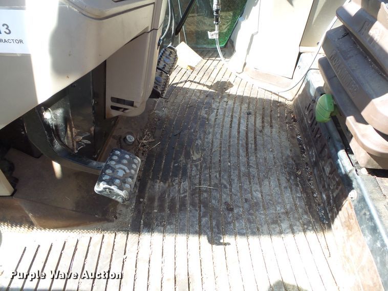 image for item DH7855 2003 John Deere 6420 tractor