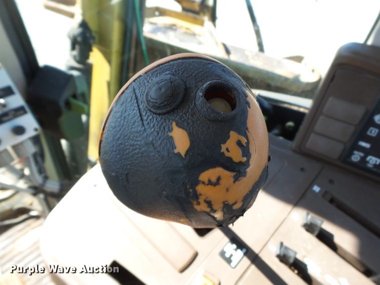 image for item DH7855 2003 John Deere 6420 tractor