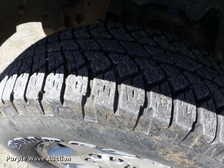 image for item DH7856 2005 Chevrolet Silverado 1500 Crew Cab pickup truck