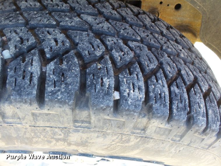 image for item DH7856 2005 Chevrolet Silverado 1500 Crew Cab pickup truck