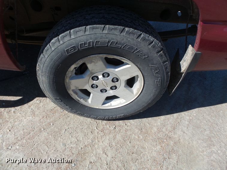 image for item DH7856 2005 Chevrolet Silverado 1500 Crew Cab pickup truck