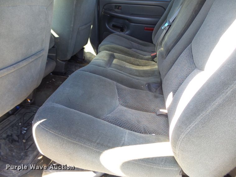 image for item DH7856 2005 Chevrolet Silverado 1500 Crew Cab pickup truck